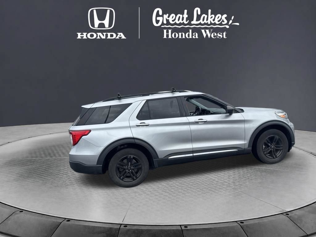 Used 2021 Ford Explorer XLT w/ Equipment Group 202A AWD/4WD image 10