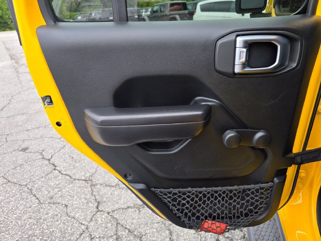 Used 2018 Jeep Wrangler Unlimited Sport AWD/4WD image 46