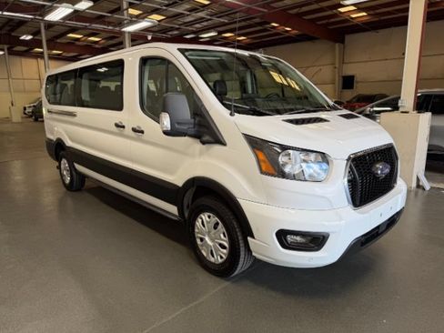 Used 2023 Ford Transit 350 XLT RWD image 5