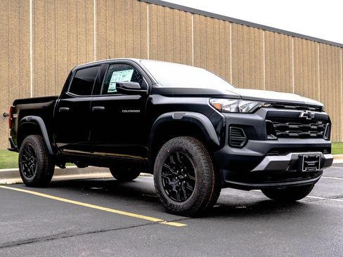 New 2026 Chevrolet Colorado Trail Boss AWD/4WD image 2
