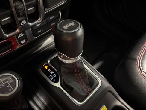Used 2021 Jeep Wrangler Unlimited Rubicon w/ Uconnect 4C Nav & Sound Group AWD/4WD image 32