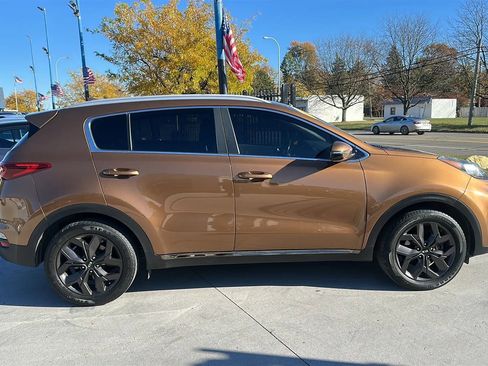 Used 2020 Kia Sportage S image 4