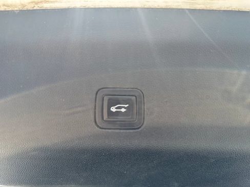 Used 2021 Chevrolet Tahoe LT AWD/4WD image 39
