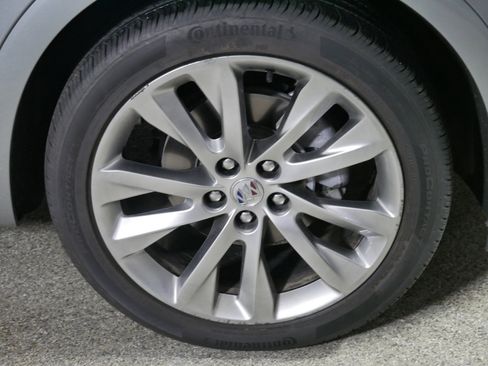 Used 2023 Buick Envision Avenir AWD/4WD image 15