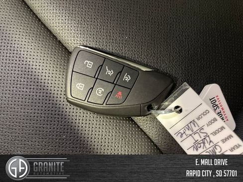 Used 2023 GMC Yukon SLT w/ SLT Luxury Package AWD/4WD image 32