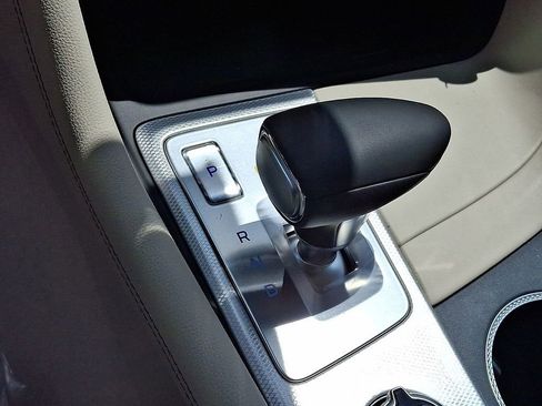 New 2026 Genesis G70 2.5T Prestige image 15