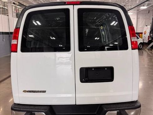 Used 2025 Chevrolet Express 2500 w/ Driver Convenience Package RWD image 6