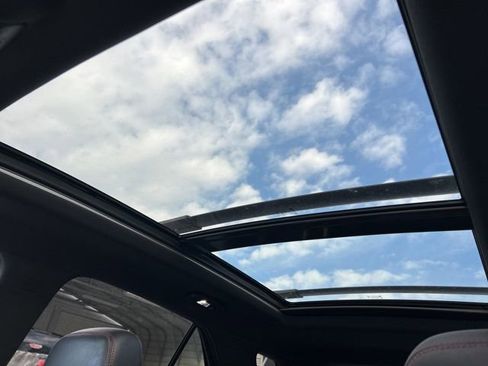 Used 2024 Chevrolet Equinox RS w/ RS Leather Package image 17