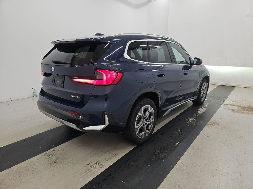 Used 2026 BMW X1 xDrive28i AWD/4WD image 6