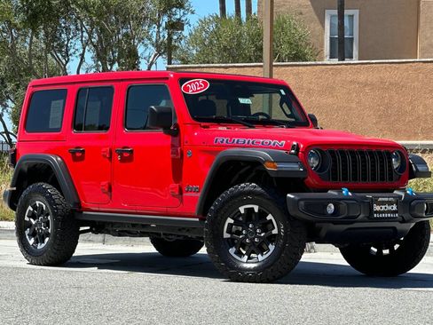 Used 2025 Jeep Wrangler Unlimited Rubicon 4xe w/ Convenience Group AWD/4WD image 2
