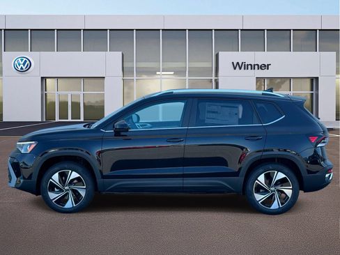 New 2026 Volkswagen Taos SE AWD/4WD image 2