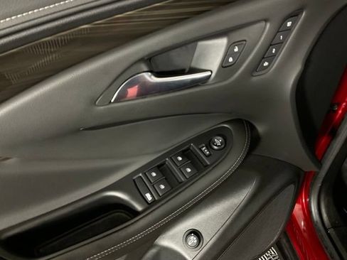 Used 2019 Buick Envision Essence AWD/4WD image 29
