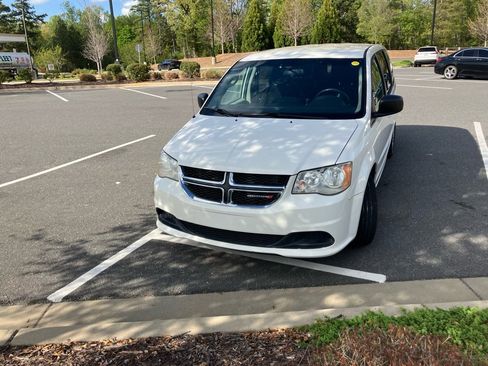 Used 2012 Dodge Grand Caravan SE image 5