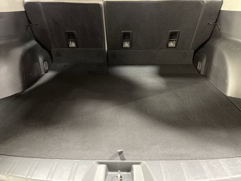 Used 2022 Subaru Forester Base image 12