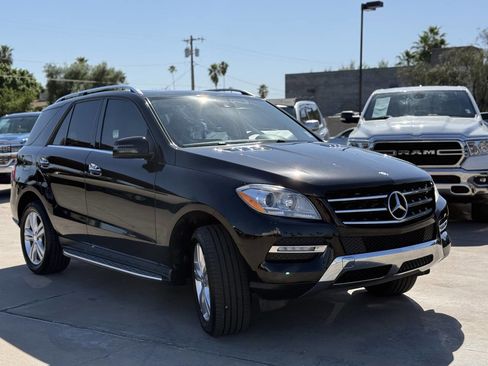 Used 2014 Mercedes-Benz ML 350 4MATIC w/ Premium 1 Package image 2