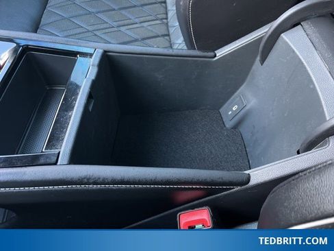 Used 2024 Volkswagen Atlas SEL Premium R-Line image 38