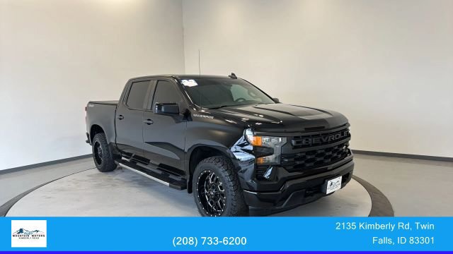 Used 2022 Chevrolet Silverado 1500 Custom AWD/4WD image 1