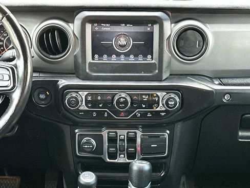 Used 2022 Jeep Wrangler Unlimited Sport AWD/4WD image 26
