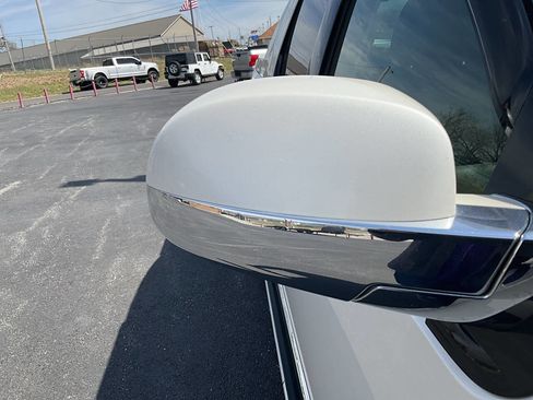 Used 2008 Cadillac Escalade EXT image 41