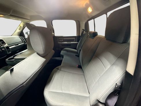 Used 2019 RAM 1500 Classic SLT image 22