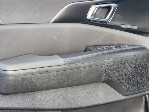 New 2025 Kia Carnival SX image 7