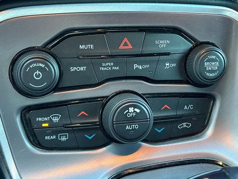 Used 2022 Dodge Challenger R/T w/ Blacktop Package image 21