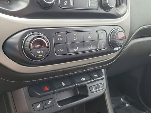 Used 2020 GMC Canyon SLE w/ Elevation Edition AWD/4WD image 18