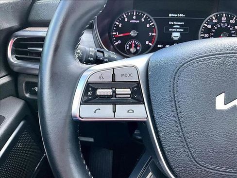 Used 2022 Kia Telluride SX w/ Towing Package FWD image 20