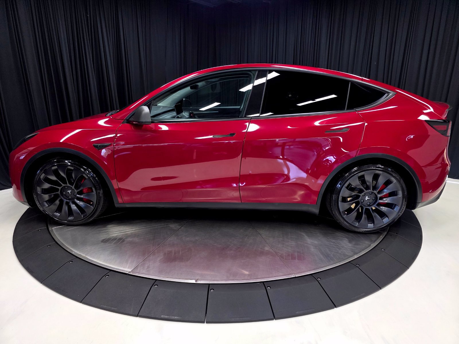 Used 2022 Tesla Model Y Performance AWD/4WD image 10