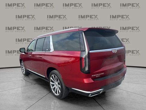 Used 2024 Cadillac Escalade ESV Premium Luxury Platinum image 3