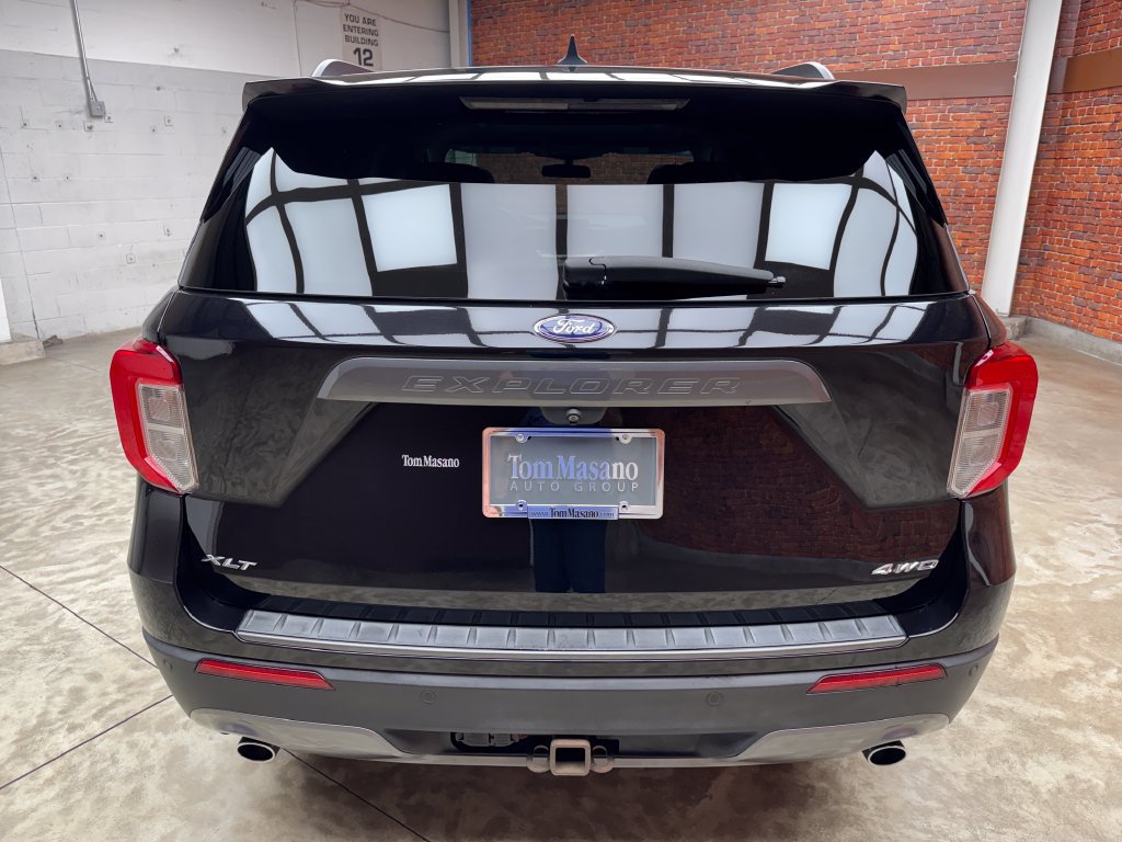 Certified 2022 Ford Explorer XLT w/ Equipment Group 202A AWD/4WD image 4