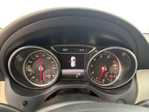 Used 2018 Mercedes-Benz GLA 250 w/ Premium Package image 17