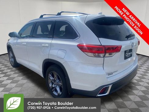 Used 2018 Toyota Highlander Limited Platinum AWD/4WD image 5
