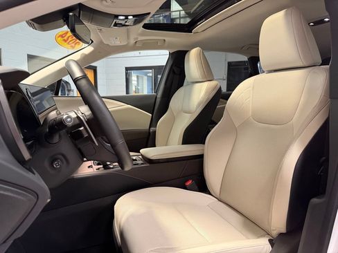 Used 2024 Lexus RX 350 Premium w/ Convenience Package AWD/4WD image 9