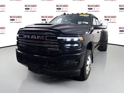 Used 2026 RAM 3500 Laramie AWD/4WD image 4