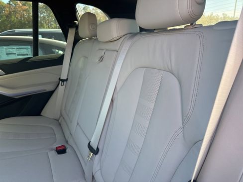 Used 2022 BMW X5 xDrive40i w/ Premium Package image 27