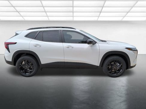 New 2026 Chevrolet Trax LT FWD image 28