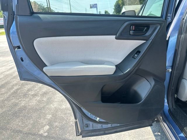 Used 2016 Subaru Forester 2.5i Premium w/ All-Weather Package AWD/4WD image 10