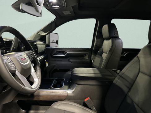 New 2026 GMC Sierra 2500 SLT w/ Max Trailering Package image 10