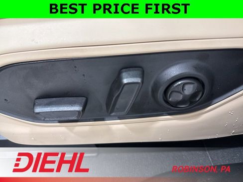 New 2025 Jeep Grand Cherokee Limited w/ Black Appearance Package image 21