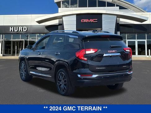 Used 2024 GMC Terrain Denali w/ Black Diamond Edition AWD/4WD image 7