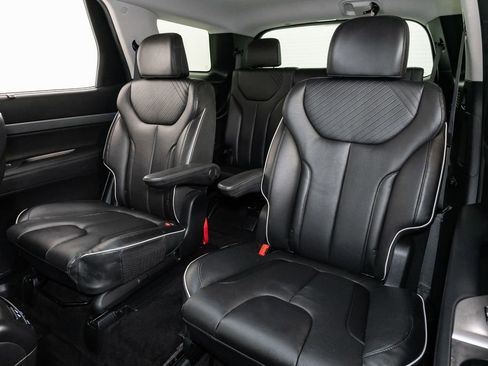 Used 2023 Hyundai Palisade SEL w/ Premium Package image 29