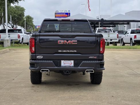 Used 2023 GMC Sierra 1500 AT4 w/ AT4 Premium Package AWD/4WD image 6