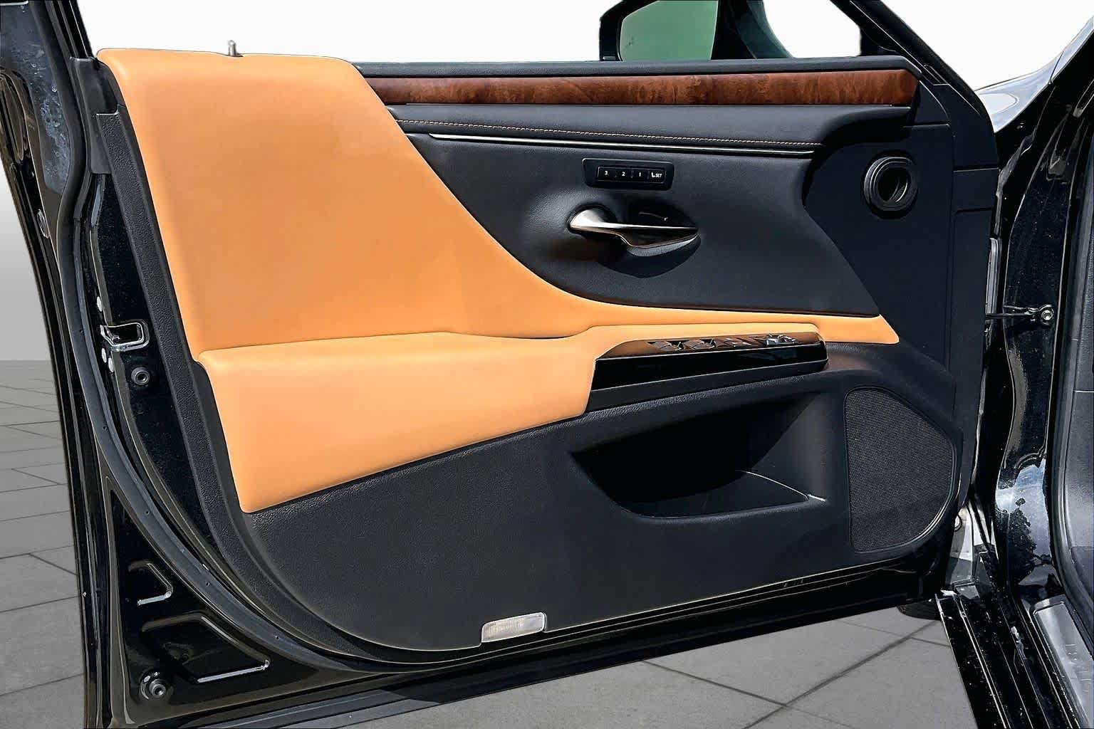 Certified 2023 Lexus ES 350 w/ Premium Package FWD image 22