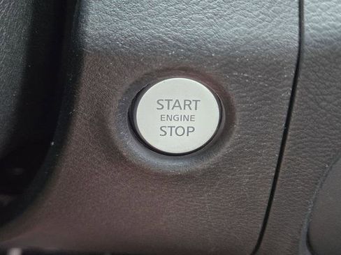 Certified 2022 Nissan Frontier SV image 26