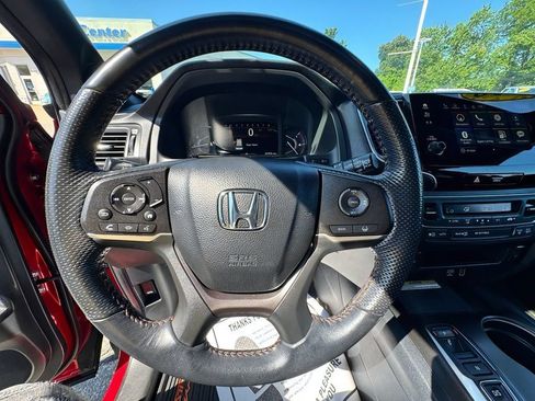 Used 2023 Honda Passport TrailSport image 16
