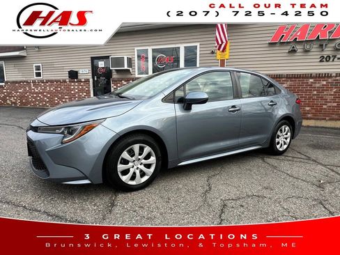 Used 2022 Toyota Corolla LE image 2