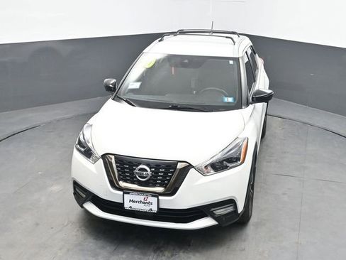 Used 2020 Nissan Kicks SR w/ Exterior Package image 22