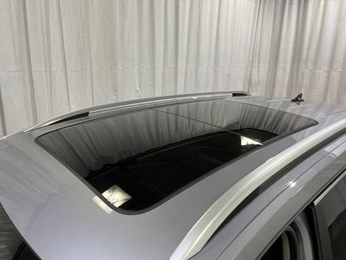 Used 2024 Volkswagen Atlas SEL AWD/4WD image 26