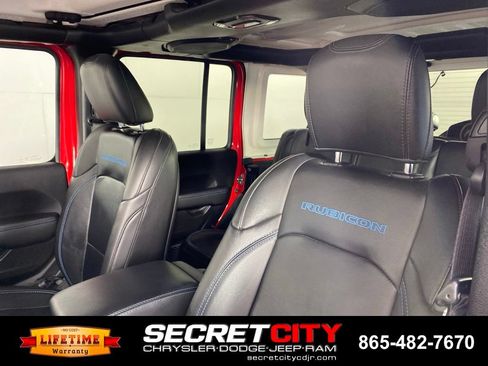 Used 2023 Jeep Wrangler Unlimited Rubicon 4xe w/ Cold Weather Group AWD/4WD image 10